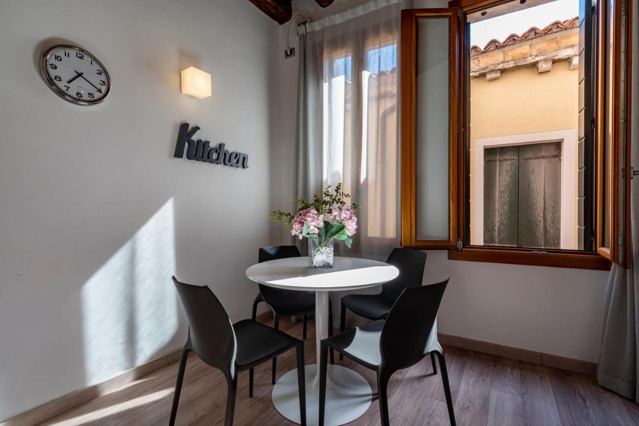 Sea To Sky Apartments By Wonderful Italy Венеция Екстериор снимка